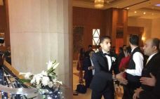 فيديو| رقص جنوني لسعد وكوليبالي وأجاي في حفل زفاف مؤمن زكريا!